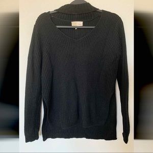 Oversized Knit V Neck Choker Sweater